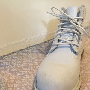 Bone grey (white) Timberlands